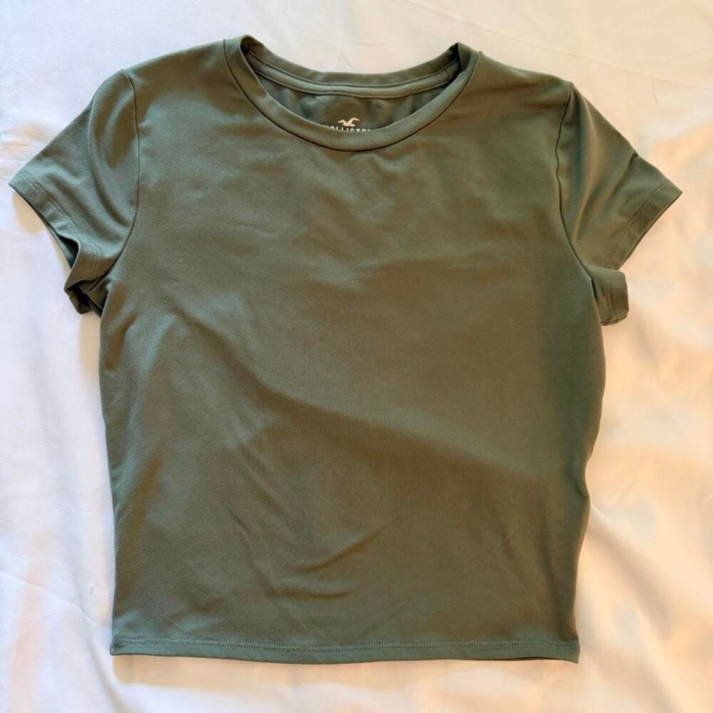 Hollister co olive green crop top